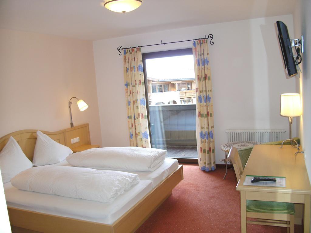 Hirzingerhof Hotell Westendorf Rum bild